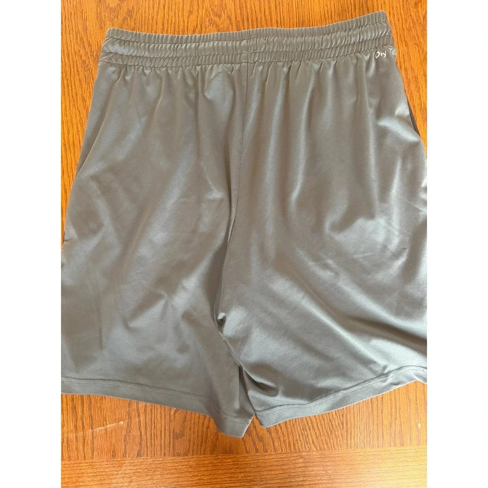 Tek Gear Dry Tek Mens Gray Athletic Shorts Mesh Side Panels Size Medium